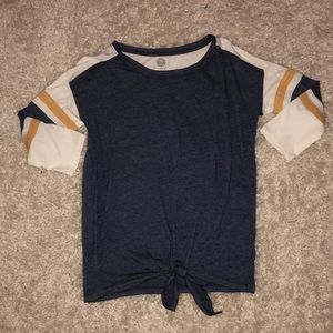 Womens tee with mid-length sleeves